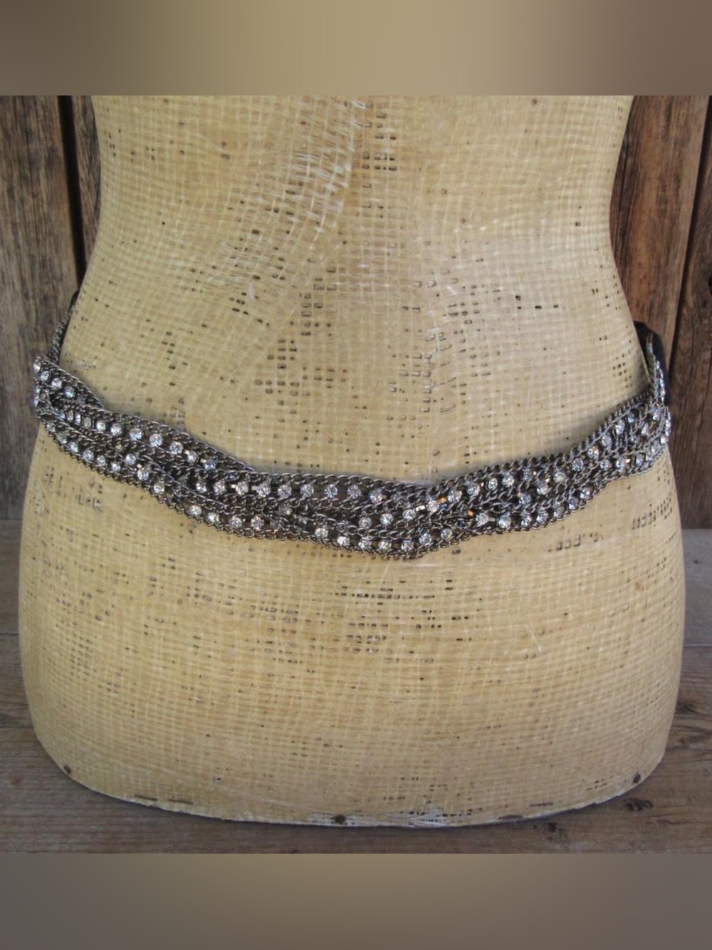 le chateau 90s Embellished Wavy Braided Crystal Stretch Belt - black, gunmetal